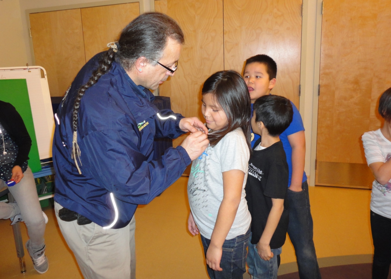 kalemi-dene-Indigenous-school-elder-2013-1536×1096
